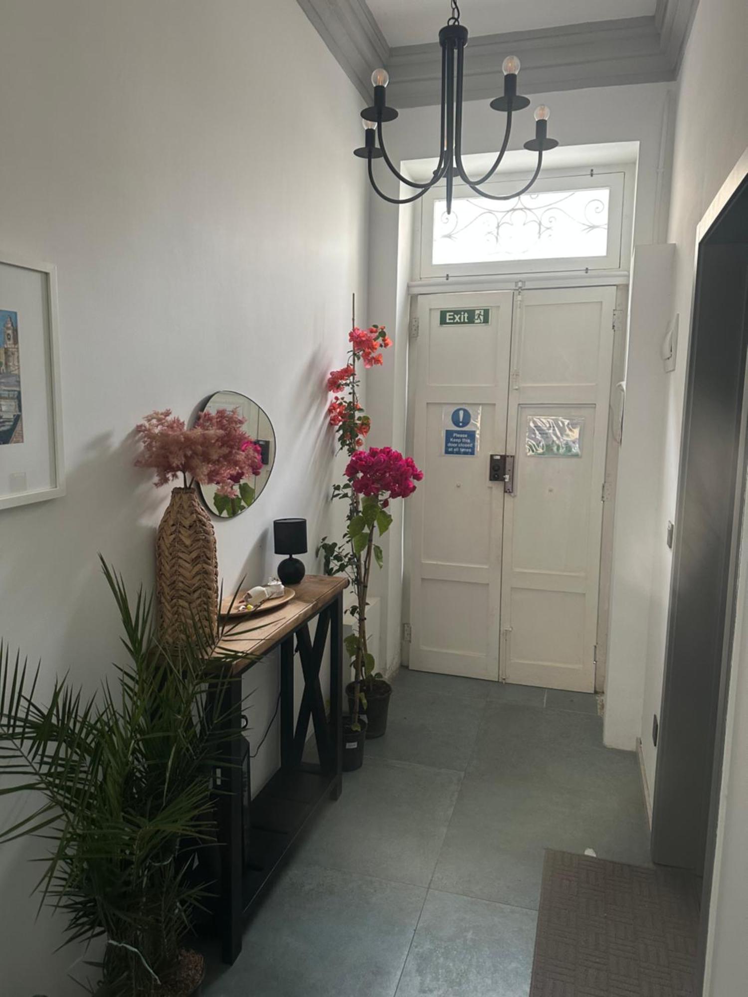 Iris -Paola Modern Townhouse Daire Dış mekan fotoğraf
